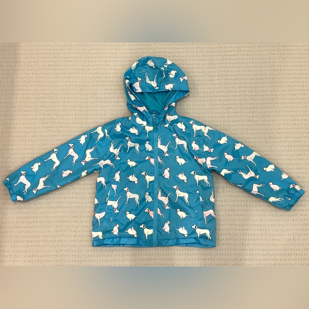 Holly & Beau color changing raincoat with pockets